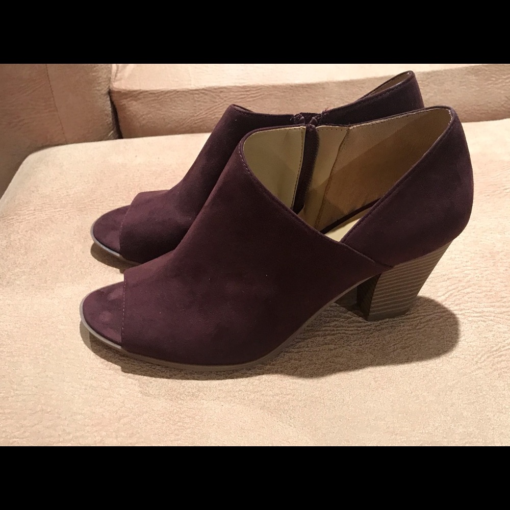 Naturalizer open toe booties